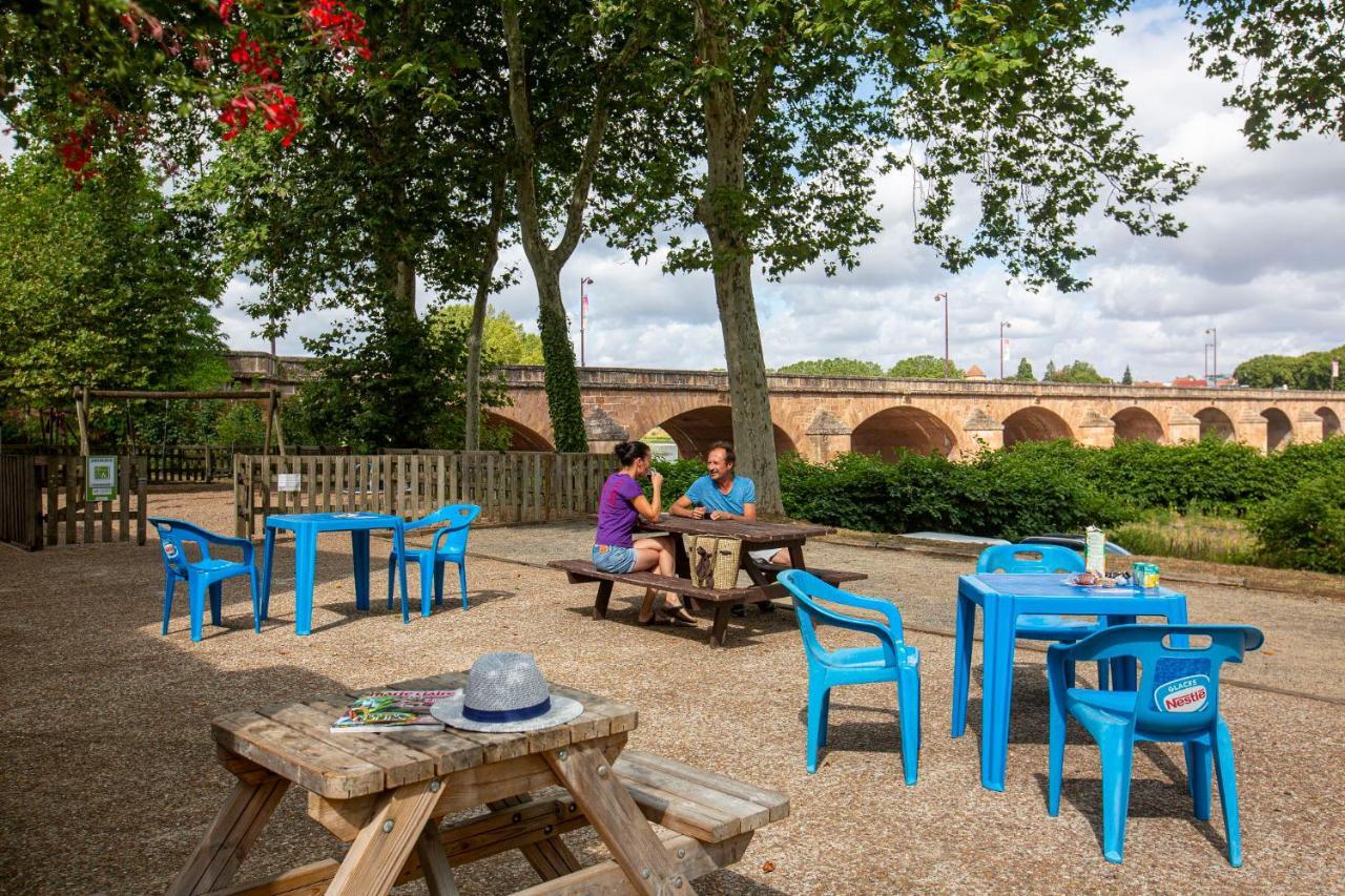 Camping De Nevers Luaran gambar